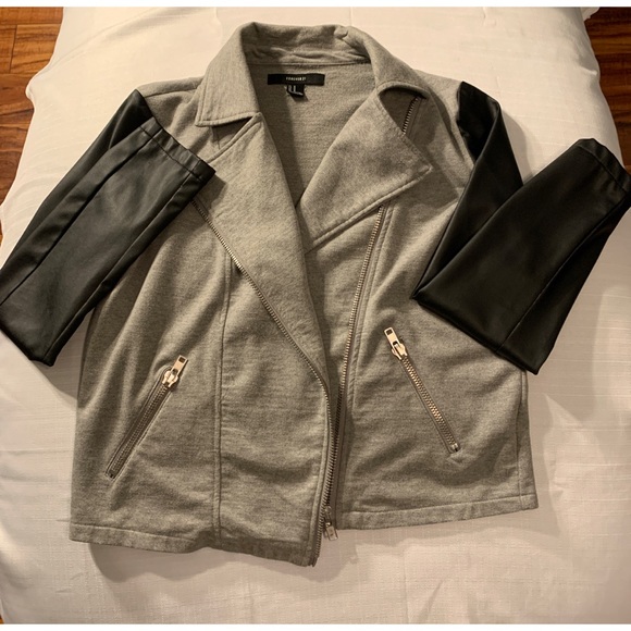 Forever21 Gray Faux Leather Sleeve Moto Jacket (M) - Picture 11 of 12